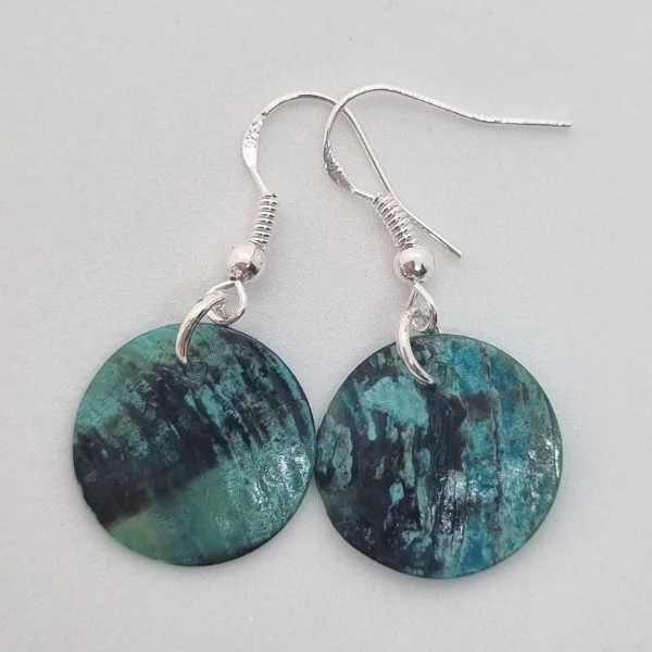 Women’s bar earrings-Natural Akoya Shell Earrings – Embrace Coastal Chic!